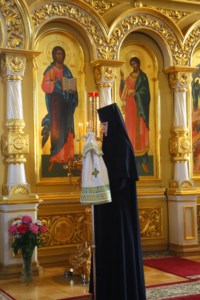 Митрополит Лонгин совершил Литургию в Преображенском соборе Серафимо-Дивеевского монастыря