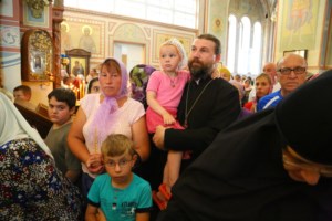 Митрополит Лонгин совершил Литургию в Преображенском соборе Серафимо-Дивеевского монастыря