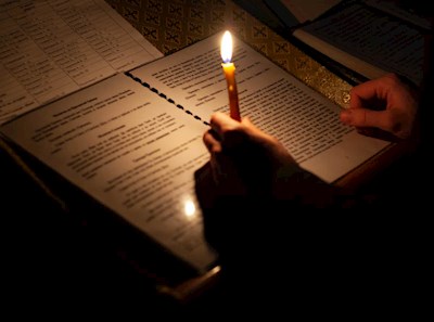 Уставное богослужение на Архиерейском подворье — в храме святого апостола и евангелиста Иоанна Богослова при СПДС