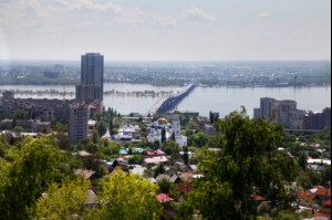 Митрополит Лонгин принял участие в торжественных мероприятиях в парке Победы на Соколовой горе