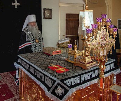 Уставное богослужение на Архиерейском подворье — в храме святого апостола и евангелиста Иоанна Богослова при СПДС