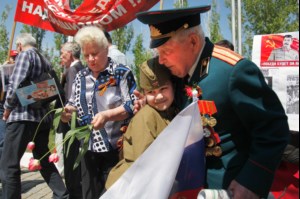 Митрополит Лонгин принял участие в торжественных мероприятиях в парке Победы на Соколовой горе