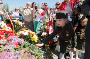 Митрополит Лонгин принял участие в торжественных мероприятиях в парке Победы на Соколовой горе