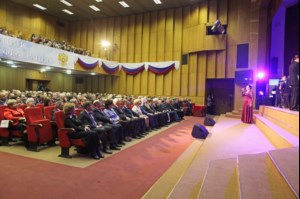 Митрополит Лонгин принял участие в торжественном мероприятии ко Дню Конституции