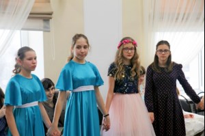 В Свято-Покровской православной гимназии Саратова прошли Рождественские праздники
