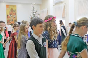 В Свято-Покровской православной гимназии Саратова прошли Рождественские праздники