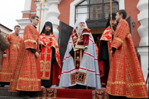В Саратов доставлены мощи святого великомученика и целителя Пантелеимона