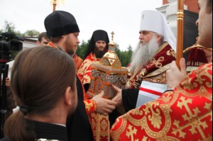 В Саратов доставлены мощи святого великомученика и целителя Пантелеимона