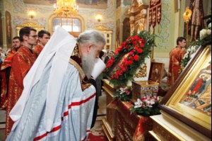 В Саратов доставлены мощи святого великомученика и целителя Пантелеимона
