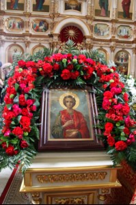 В Саратов доставлены мощи святого великомученика и целителя Пантелеимона