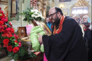 В Саратов доставлены мощи святого великомученика и целителя Пантелеимона