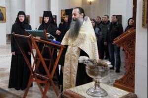 Свято-Алексиевский женский монастырь Саратова посетили участники пробега «Православная Волга»