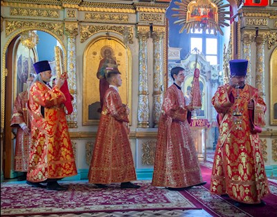 Божественная литургия в храме Сошествия Святого Духа г. Саратова