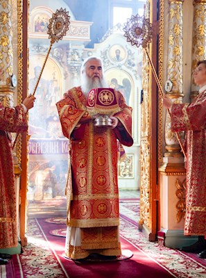 Божественная литургия в храме Сошествия Святого Духа г. Саратова