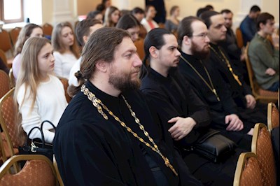 Состоялось собрание молодежных работников и православной молодежи Саратовской