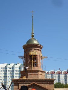 Крестный ход и освящение куполов и крестов Святых монастырских врат