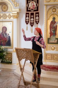 Совершена Пасхальная литургия с сурдопереводом