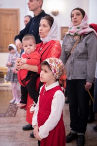 Совершена Пасхальная литургия с сурдопереводом