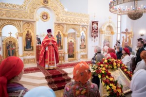 Совершена Пасхальная литургия с сурдопереводом