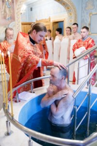 В Свято-Троицком соборе совершена Крещальная литургия