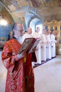 В Свято-Троицком соборе совершена Крещальная литургия