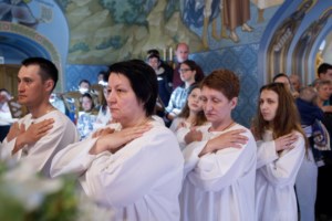 В Свято-Троицком соборе совершена Крещальная литургия