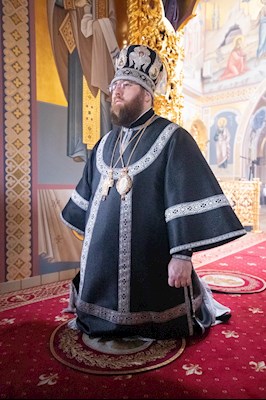 Митрополит Игнатий совершил Литургию Преждеосвященных Даров на Архиерейском подворье — в Свято-Троицком кафедральном соборе г. Саратова