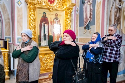 Митрополит Игнатий совершил Литургию Преждеосвященных Даров на Архиерейском подворье — в Свято-Троицком кафедральном соборе г. Саратова