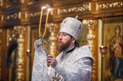 Великая вечерня в соединении с Литургией святителя Василия Великого и чин Великого освящения воды в Успенском храме Свято-Троицкого кафедрального собора г. Саратова