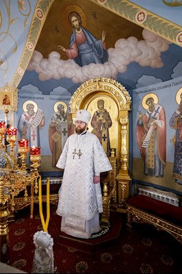Великая вечерня в соединении с Литургией святителя Василия Великого и чин Великого освящения воды в Успенском храме Свято-Троицкого кафедрального собора г. Саратова