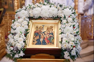 Великая вечерня в соединении с Литургией святителя Василия Великого и чин Великого освящения воды в Успенском храме Свято-Троицкого кафедрального собора г. Саратова