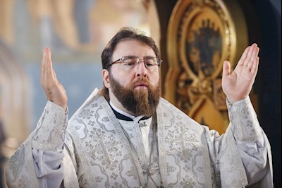 Великая вечерня в соединении с Литургией святителя Василия Великого и чин Великого освящения воды в Успенском храме Свято-Троицкого кафедрального собора г. Саратова