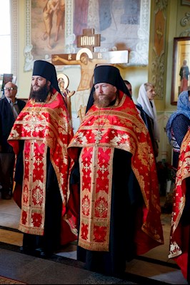 Митрополит Игнатий совершил всенощное бдение в Покровском храме Саратова