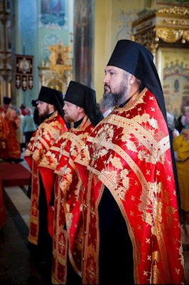 Митрополит Игнатий совершил всенощное бдение в Покровском храме Саратова