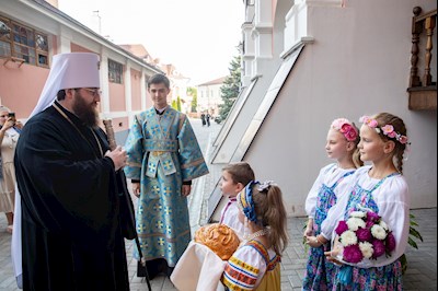 Всенощное бдение с чином погребения Божией Матери в Свято-Троицком кафедральном соборе г. Саратова