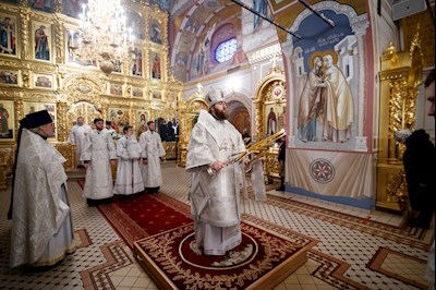 Великая вечерня в соединении с Литургией святителя Василия Великого в Свято-Троицком кафедральном соборе г. Саратова