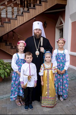 Всенощное бдение с чином погребения Божией Матери в Свято-Троицком кафедральном соборе г. Саратова