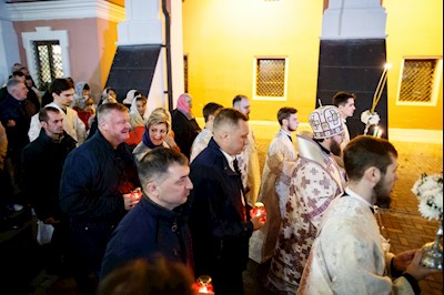 Ночное пасхальное богослужение в Свято-Троицком кафедральном соборе Саратова