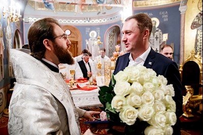 Ночная Божественная литургия в Свято-Троицком кафедральном соборе г. Саратова