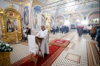 Великая вечерня в соединении с Литургией святителя Василия Великого в Свято-Троицком кафедральном соборе г. Саратова
