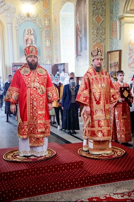 Архиереи Саратовской митрополии соборно совершили Литургию