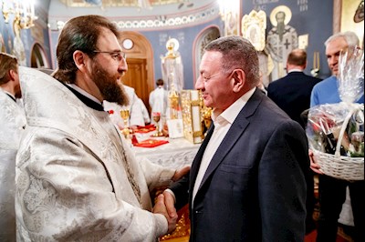 Ночная Божественная литургия в Свято-Троицком кафедральном соборе г. Саратова