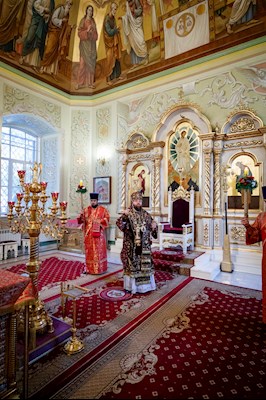 Митрополит Игнатий совершил всенощное бдение в Покровском храме Саратова