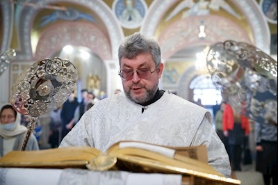 Великая вечерня в соединении с Литургией святителя Василия Великого в Свято-Троицком кафедральном соборе г. Саратова