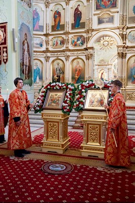 Митрополит Игнатий совершил всенощное бдение в Покровском храме Саратова