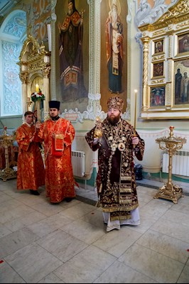 Митрополит Игнатий совершил всенощное бдение в Покровском храме Саратова