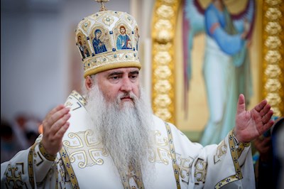 Митрополит Лонгин совершил Великое освящение храма в честь Тихвинской иконы Божией Матери
