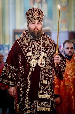 Митрополит Игнатий совершил всенощное бдение в Покровском храме Саратова