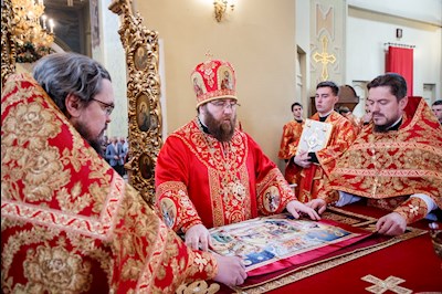 Архиереи Саратовской митрополии соборно совершили Литургию