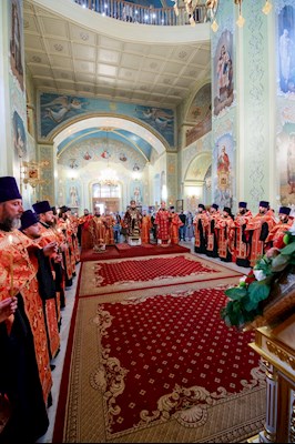 Митрополит Игнатий совершил всенощное бдение в Покровском храме Саратова
